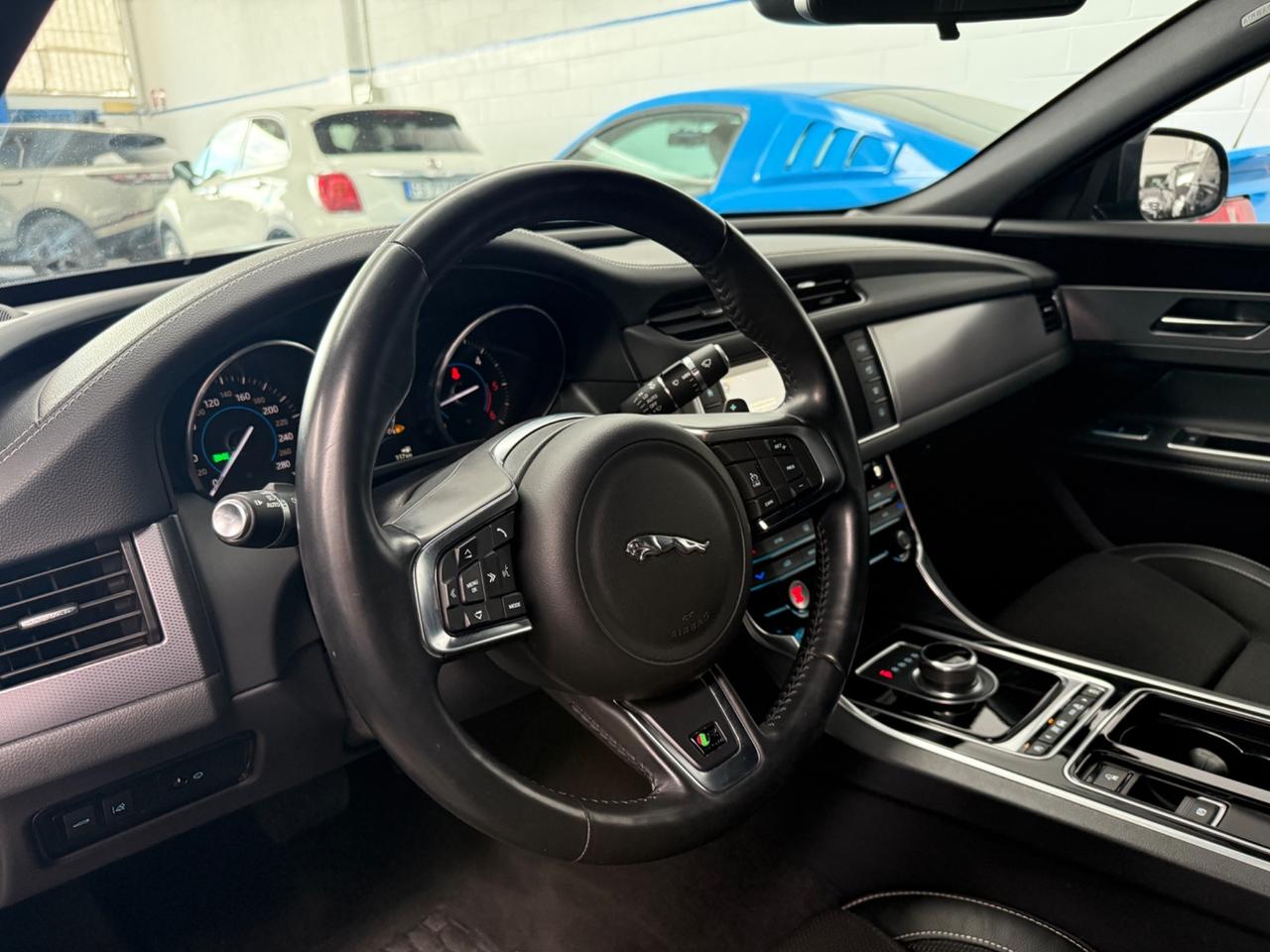 Jaguar XF 2.0 D 180 CV aut. R-Sport