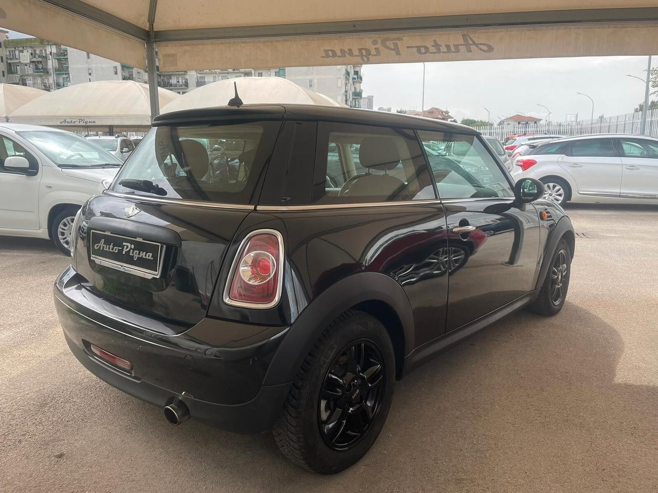 Mini 1.6 16V One (55kW)