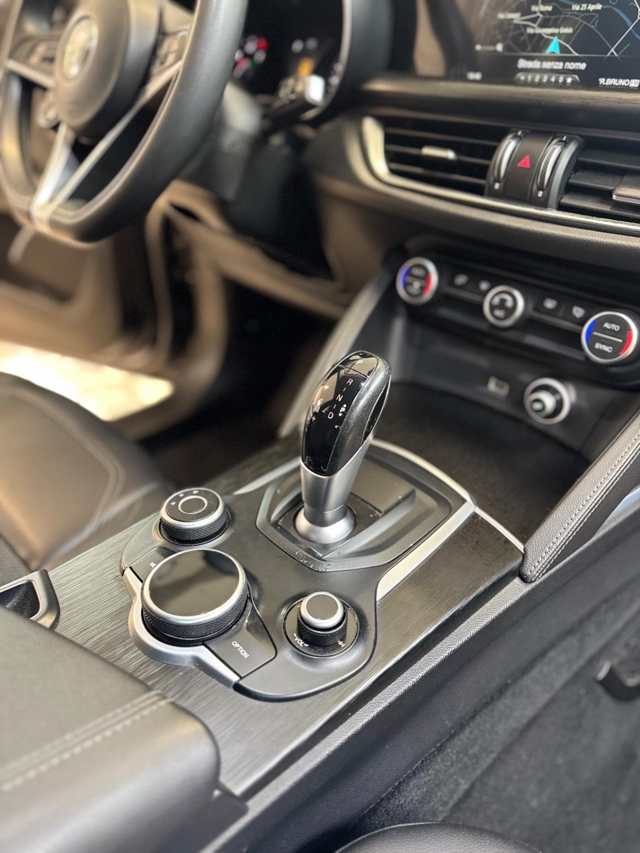 Alfa Romeo Stelvio 2.2 Turbodiesel 150 CV AT8 RWD Super