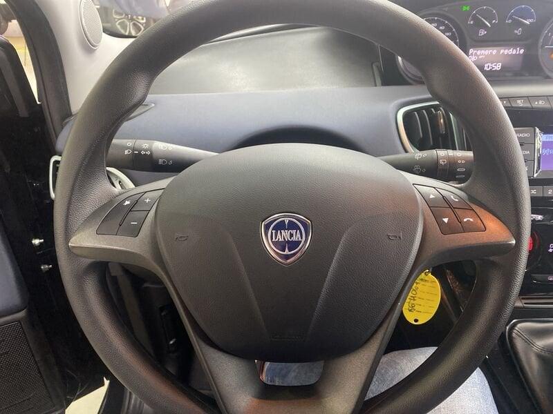 Lancia Ypsilon III 2015 1.0 firefly hybrid Gold s&s 70cv 5p.ti