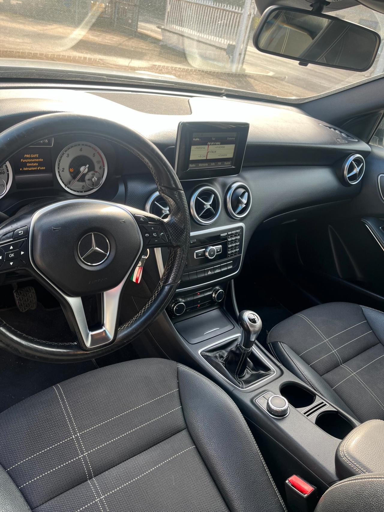 Mercedes-benz A 180 A 180 d Executive