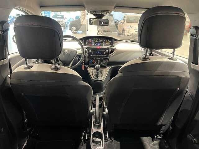 Lancia Ypsilon 1.2 69 CV 5 porte Elefantino