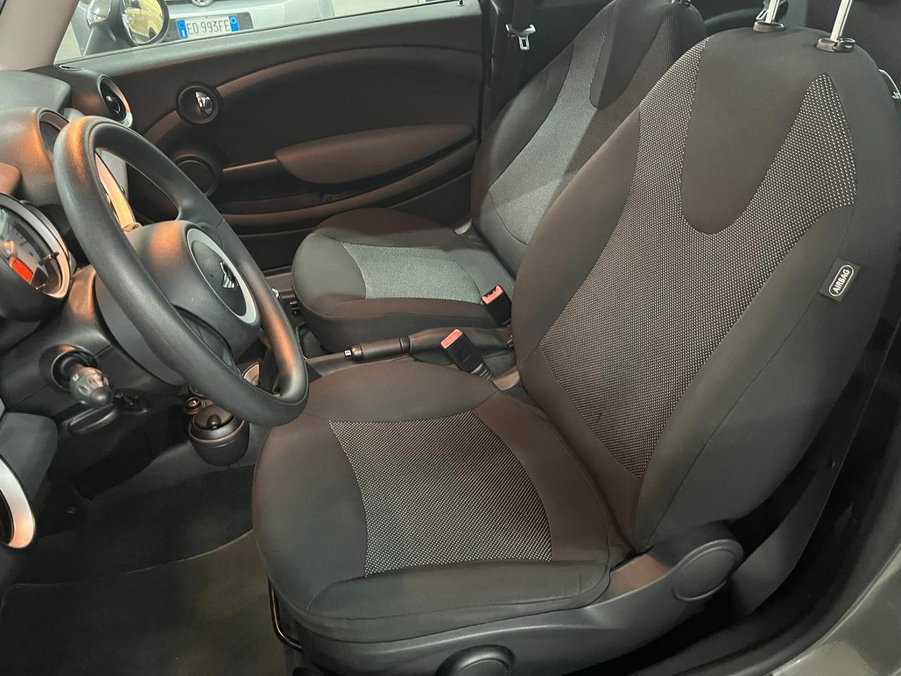 Mini 1.4 solamente 90mila km