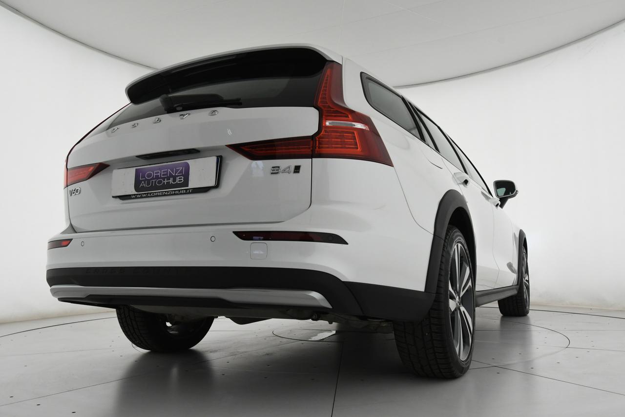 VOLVO V60 Cross Country 2.0 b4 Core awd auto CAMERA+FULL LED