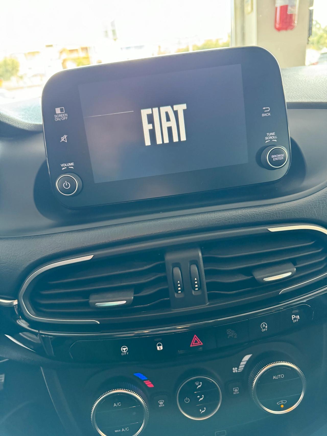 FIAT TIPO BZ - FULL OPTIONAL