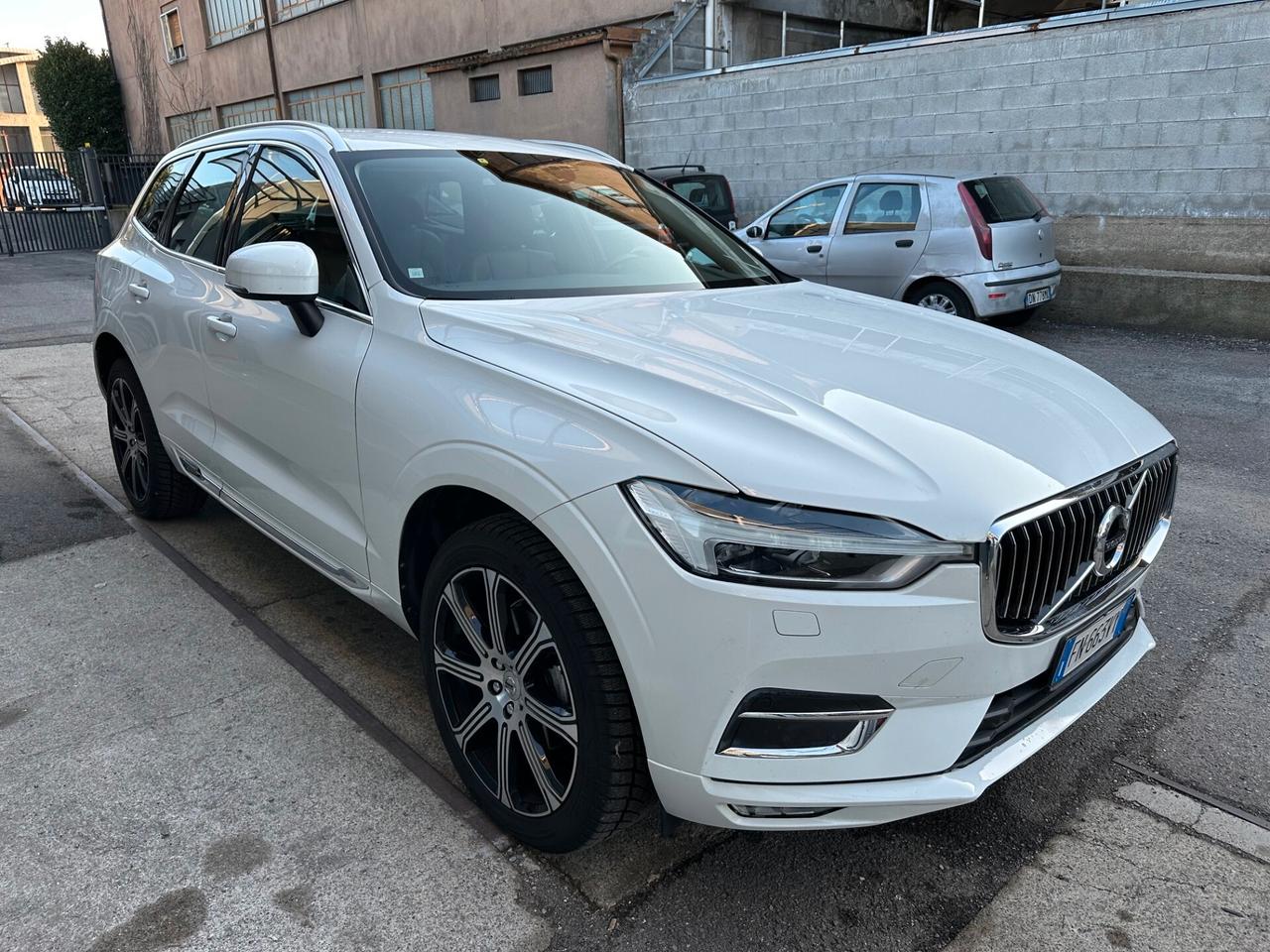 Volvo XC60 D4 AWD Geartronic Inscription*EURO6*FULL OPTIONAL