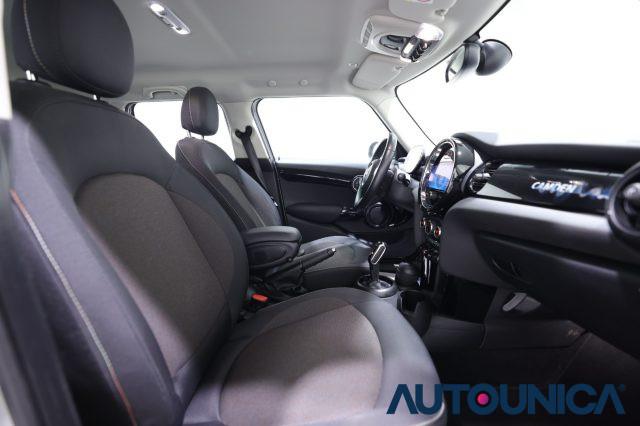 MINI Cooper 1.5 COOPER CAMDEN 5 PORTE FARI LED