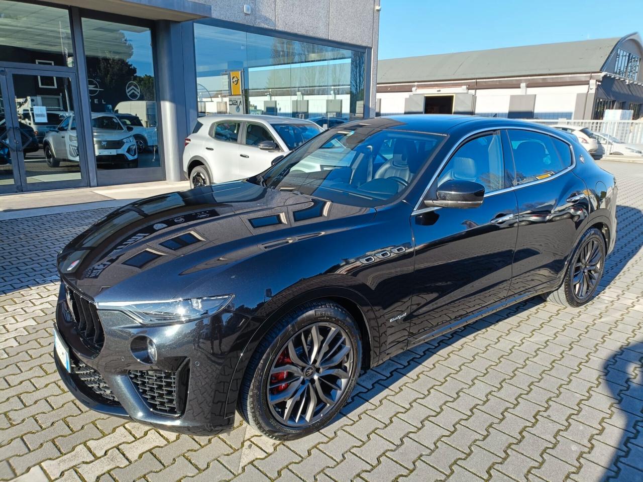 Maserati Levante V6 Diesel 250 CV AWD Gransport