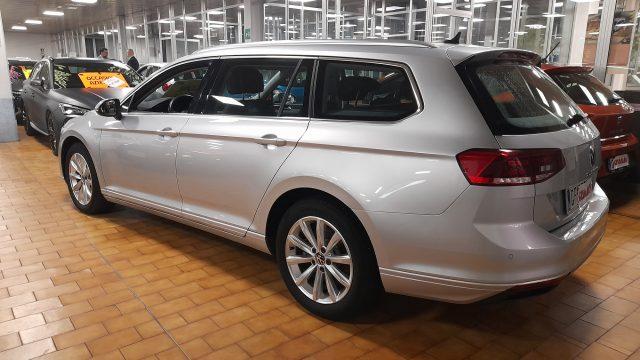 VOLKSWAGEN Passat VAR. DSG 2.0 TDI SCR Business NAVI