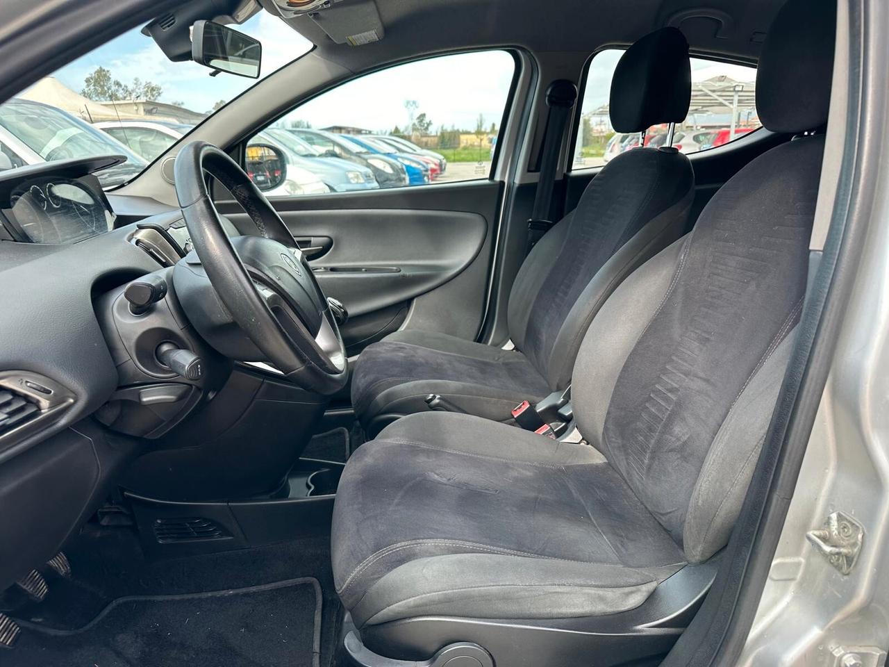 Lancia Ypsilon 1.3 MJT