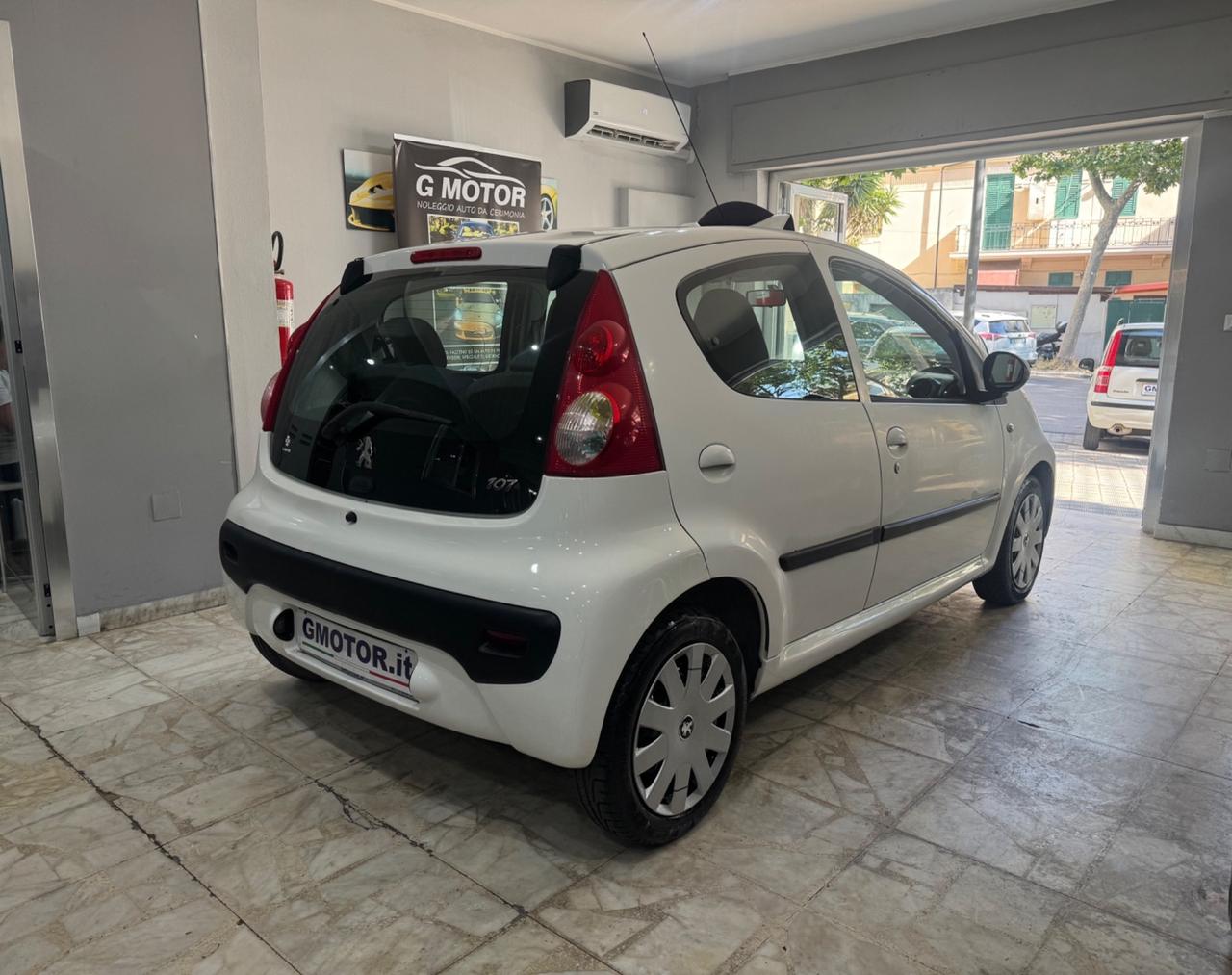 Peugeot 107 1.0 68CV 5p. Sweet Years 2Tronic
