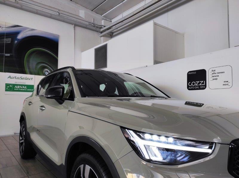 VOLVO XC40 (2017-->) - XC40 B4 AWD automatico Ultimate Dark