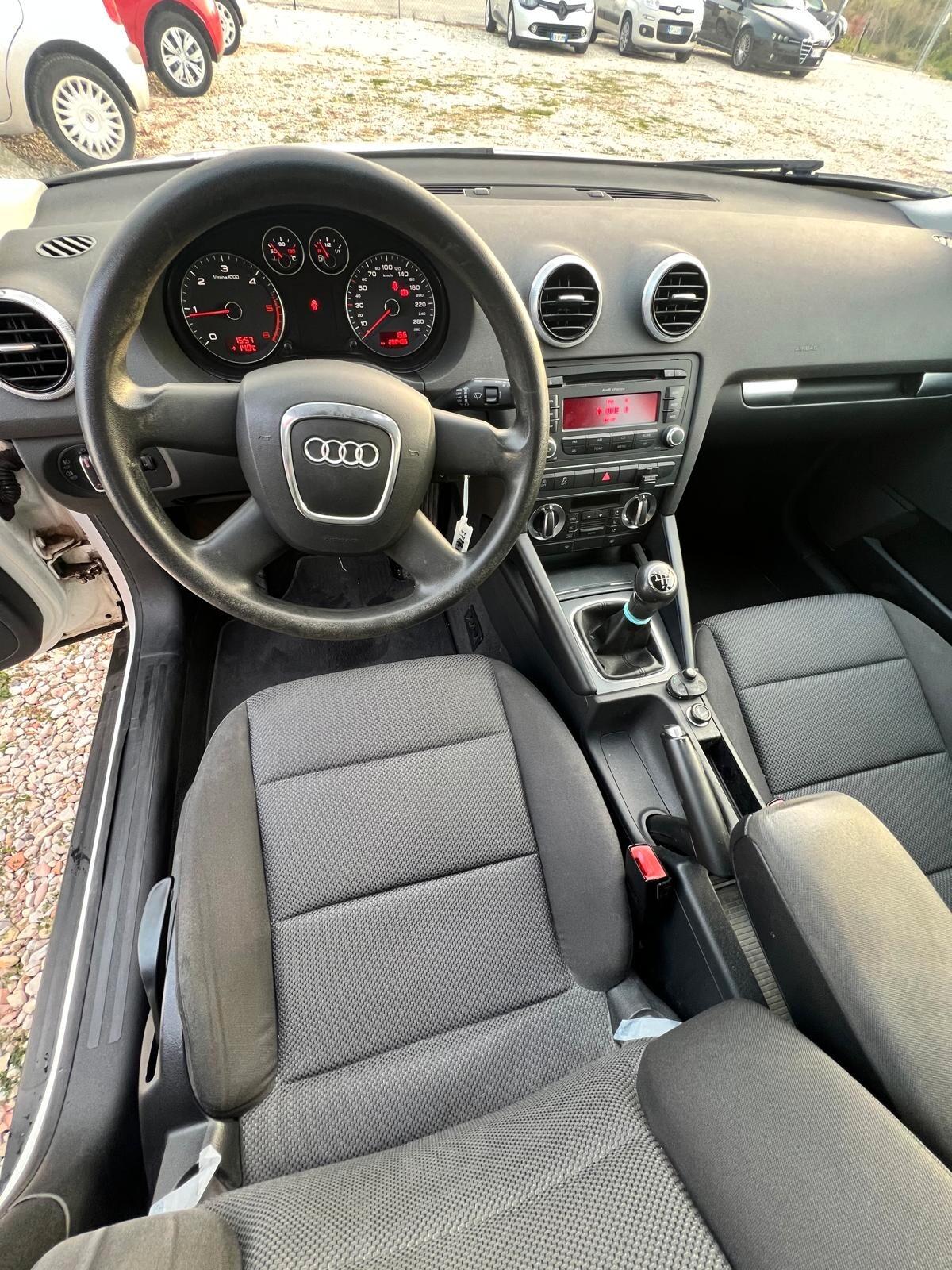 Audi A3 SPB 1.6 TDI 105 CV CR Ambition