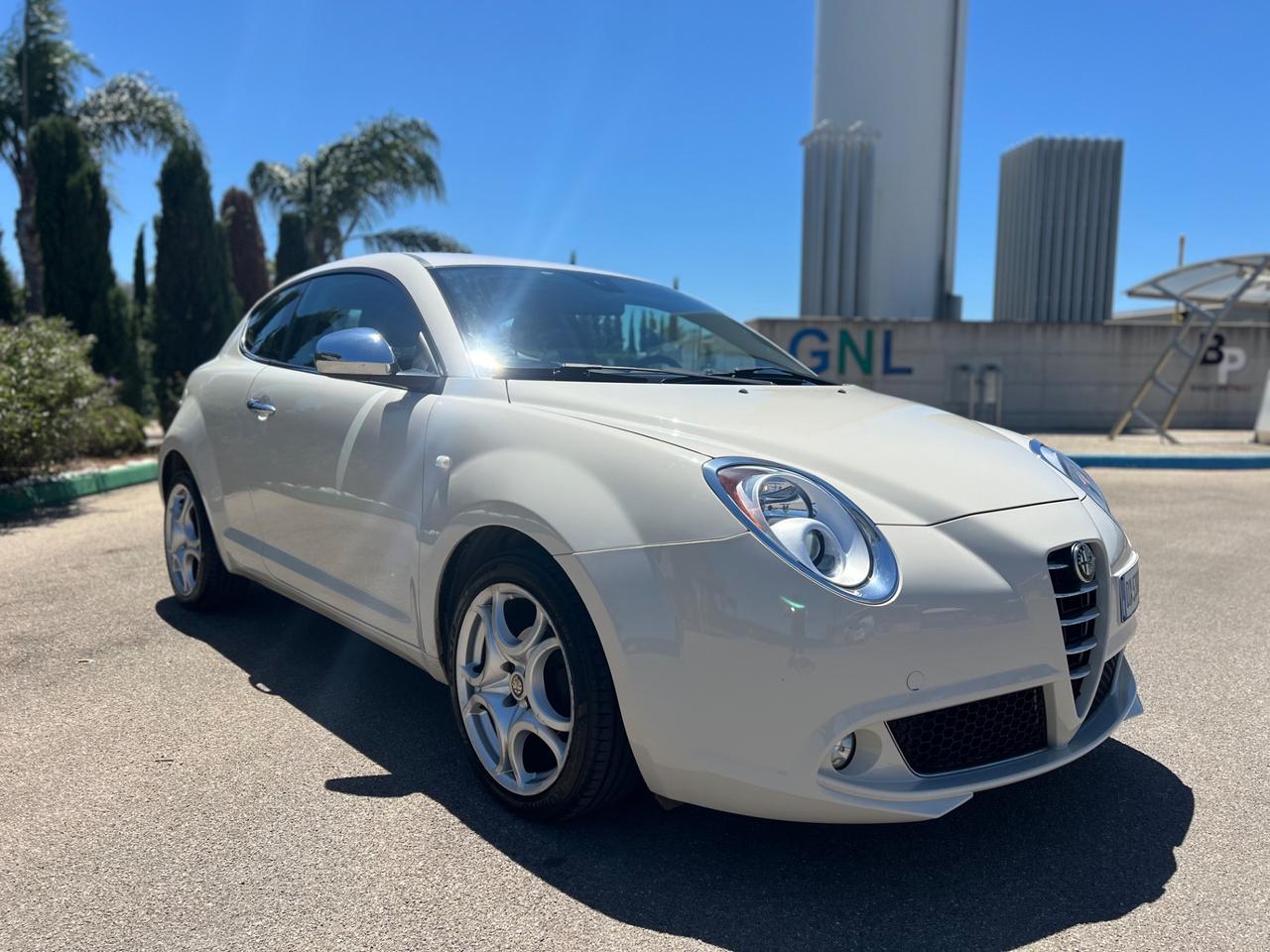 Alfa Romeo MiTo 1.4 78 CV NEOPATENTATI Distinctive Sport Pack DNA