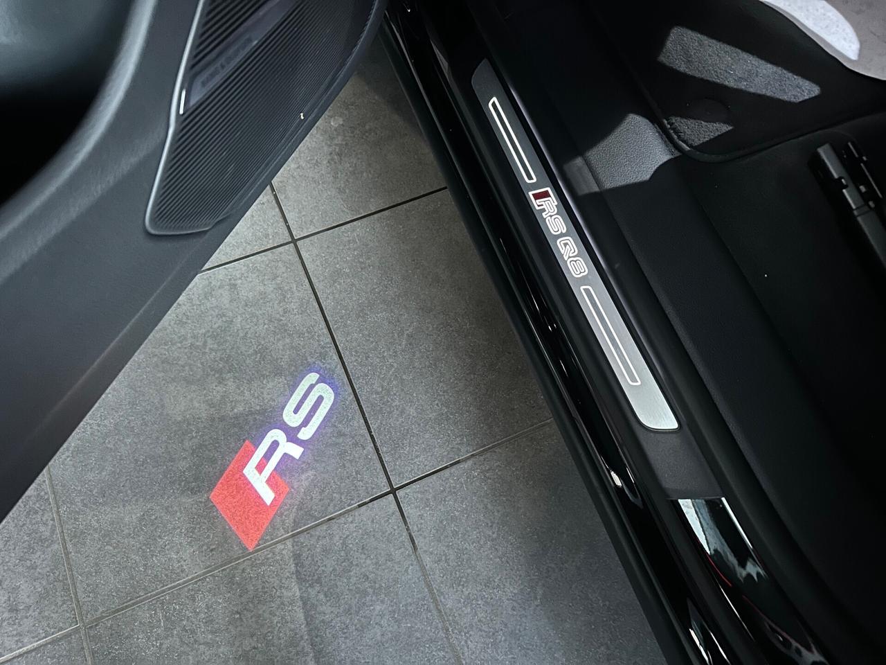 Audi Q8 RS TFSI V8 quattro tiptronic
