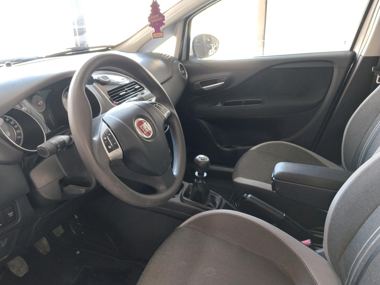 Fiat Punto 1.4 bnz/Metano 2013 CON GARANZIA
