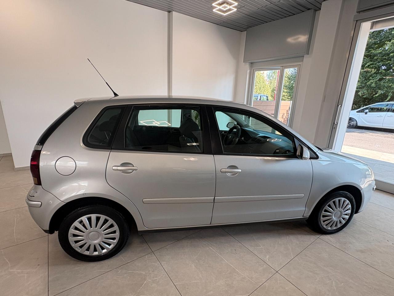 Volkswagen Polo 1.4/80CV 16V 3p. aut. Comfortline