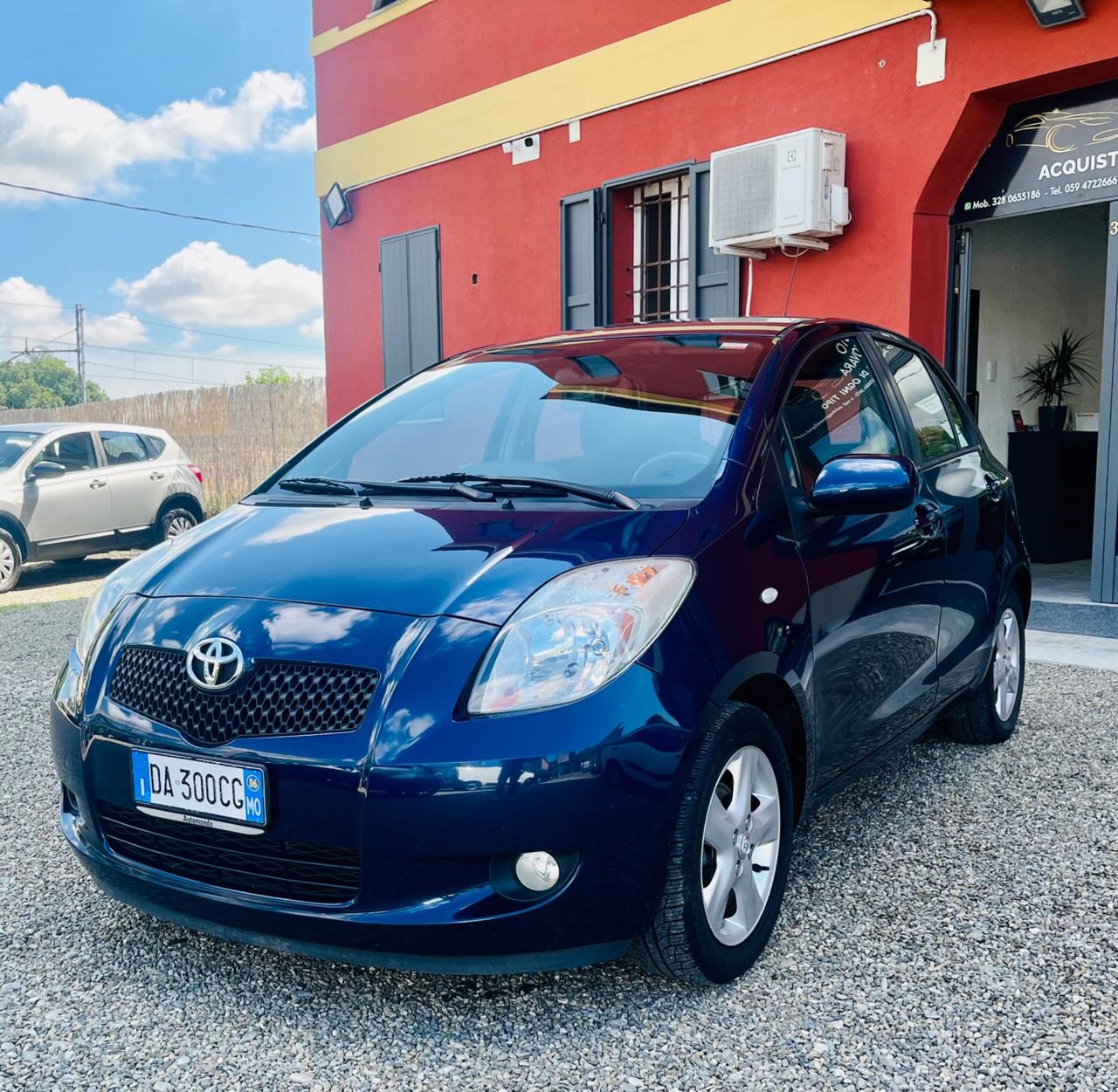 Toyota Yaris 1.0 5 porte Sol
