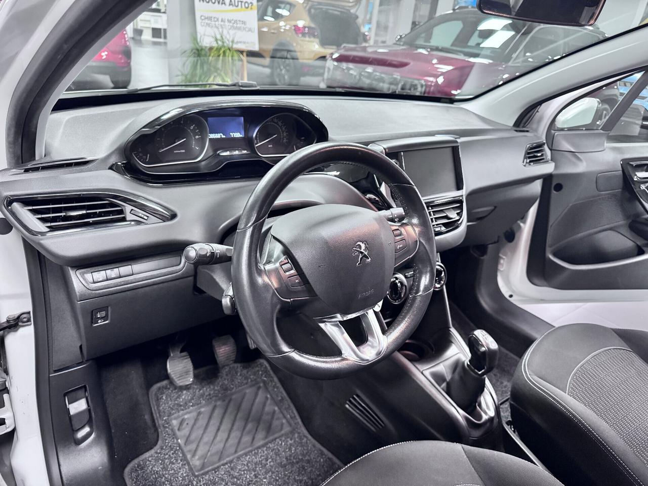 Peugeot 208 PureTech 82 3 porte Allure