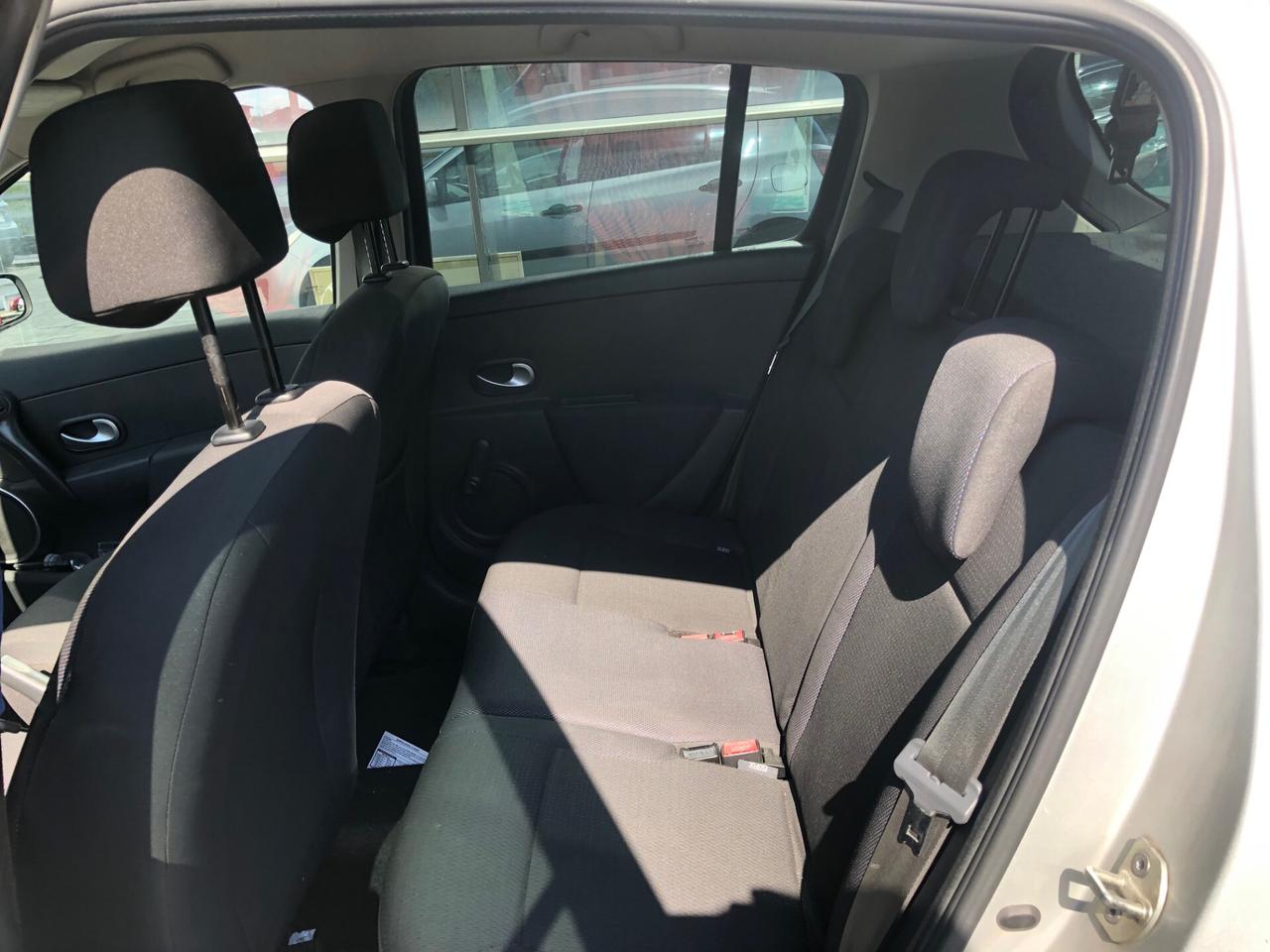 Renault Clio 1.2 16V 5 porte