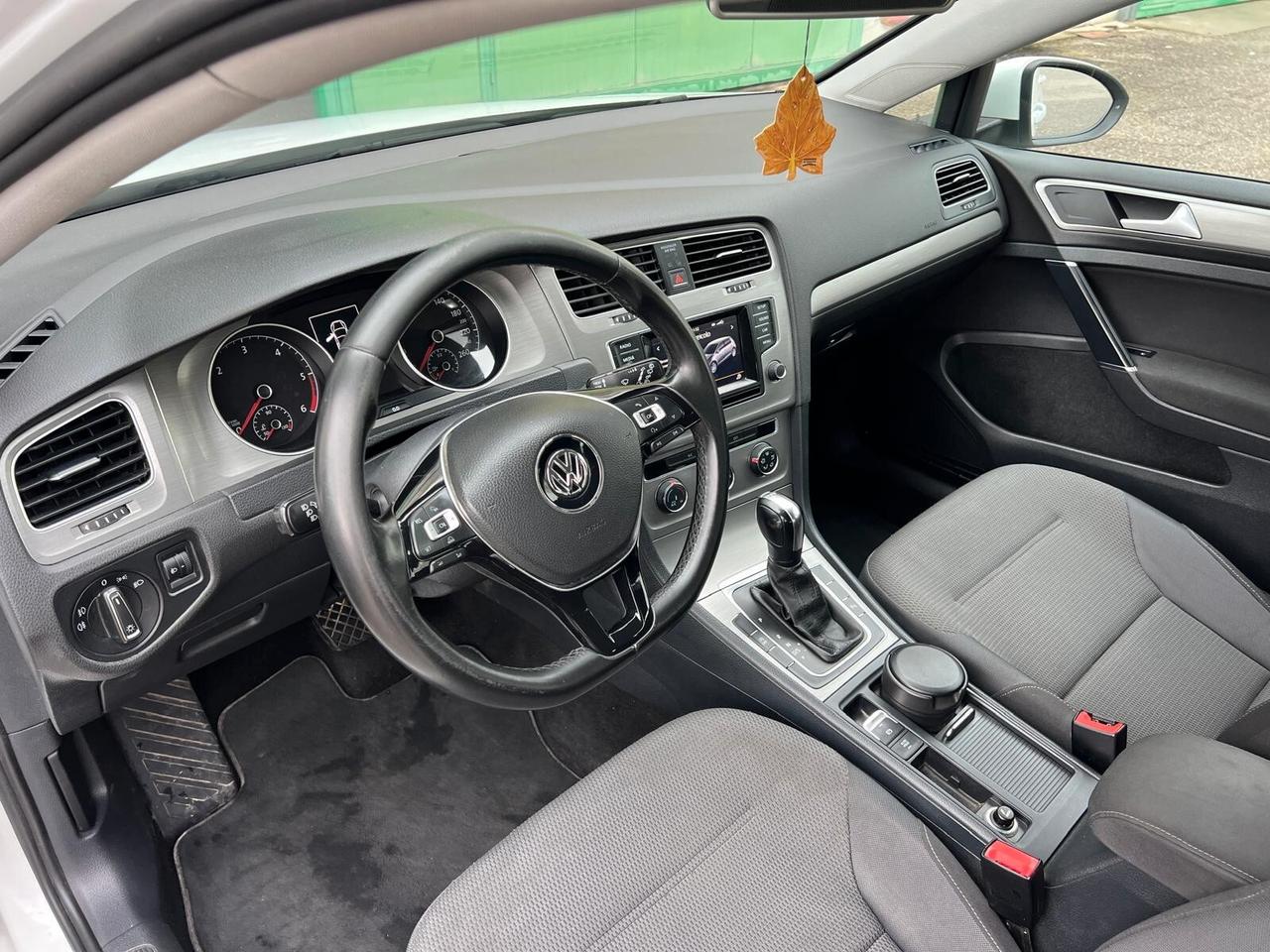 Volkswagen Golf 1.6 TDI DSG 5p. PER NEOPATENTATI CAMBIO AUTOMATICO