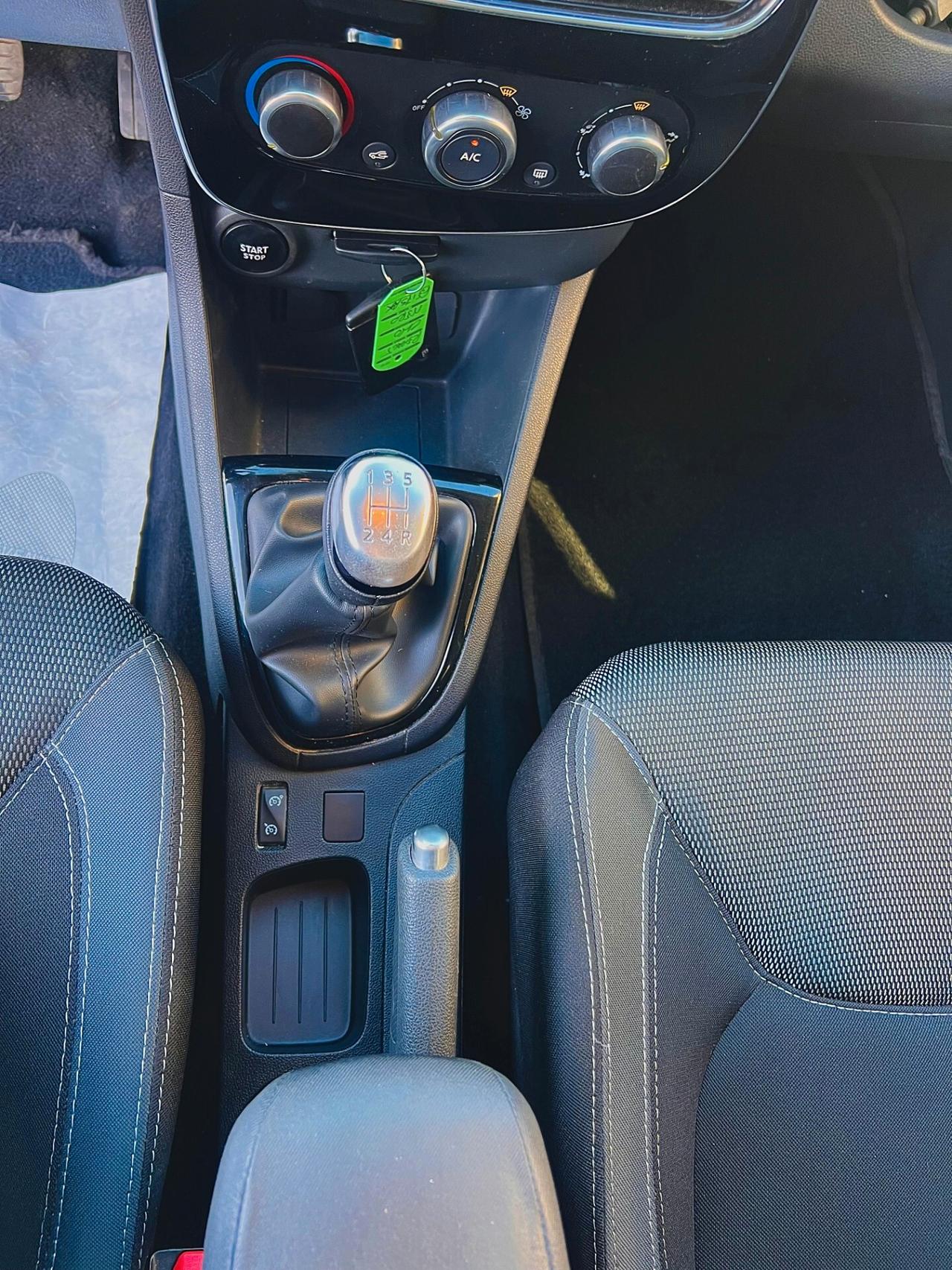 Renault Clio TCe 12V 90CV Start&Stop 5 porte Energy Intens