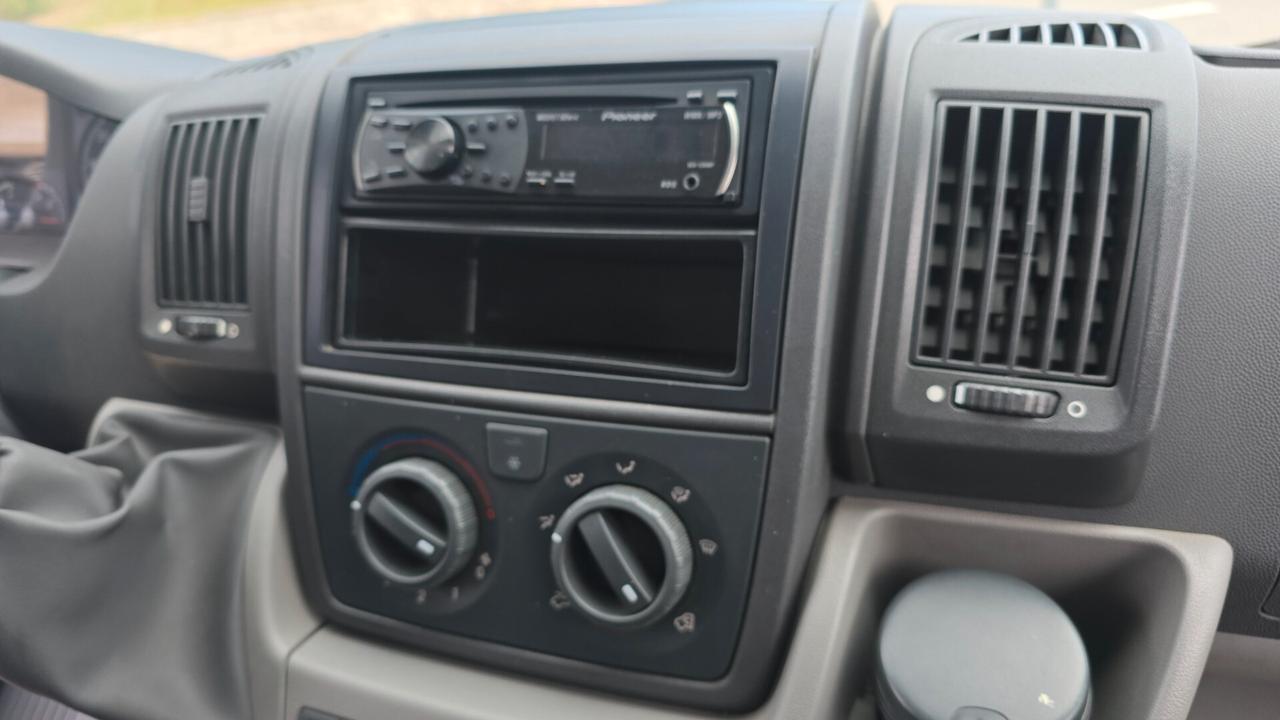 Citroen Jumper 33 2.2 HDi/120 PC Cabinato