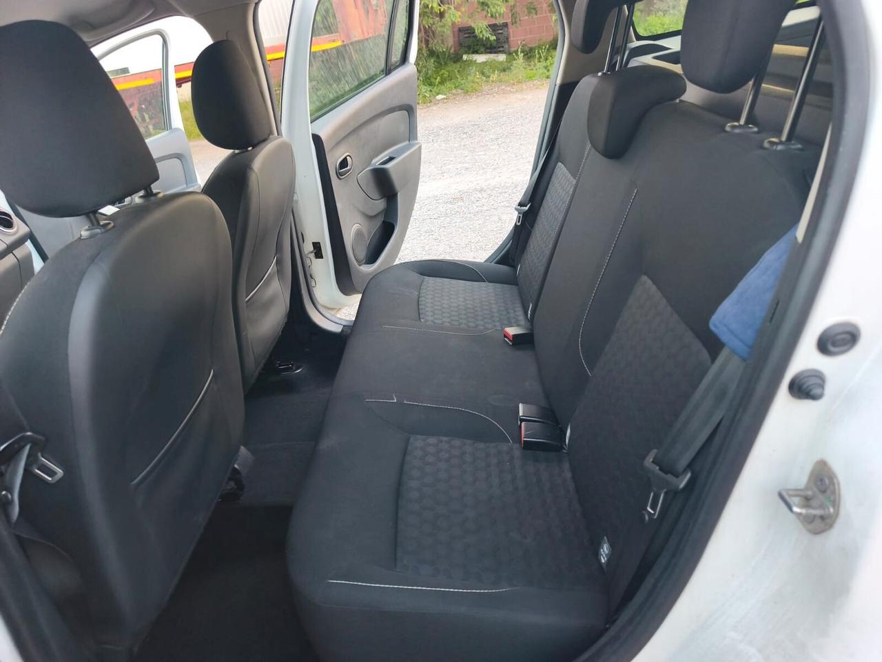 Dacia Logan Sw 2015----1.5 Diesel