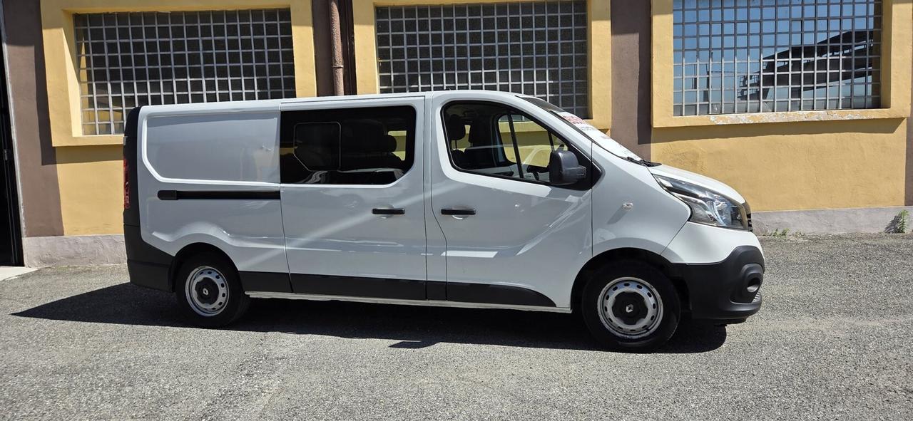 Renault TRAFIC 1.6 DCI 125 CV PASSO LUNGO MAXI - 6 POSTI - CON PEDANA DI CARICO +IVA