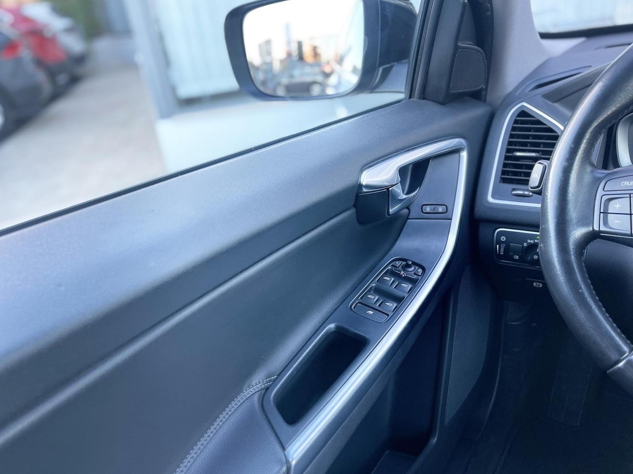 Volvo XC 60 2.0 Diesel 150CV E6 - 2017