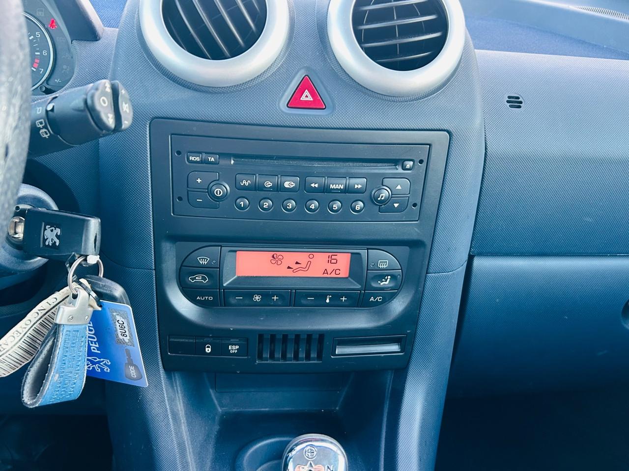 Peugeot 1007 1.4 Sporty 2Tronic