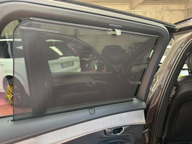 VOLVO XC90 T8 Plug-in hybrid AWD automatico 7 posti Ultra Dar