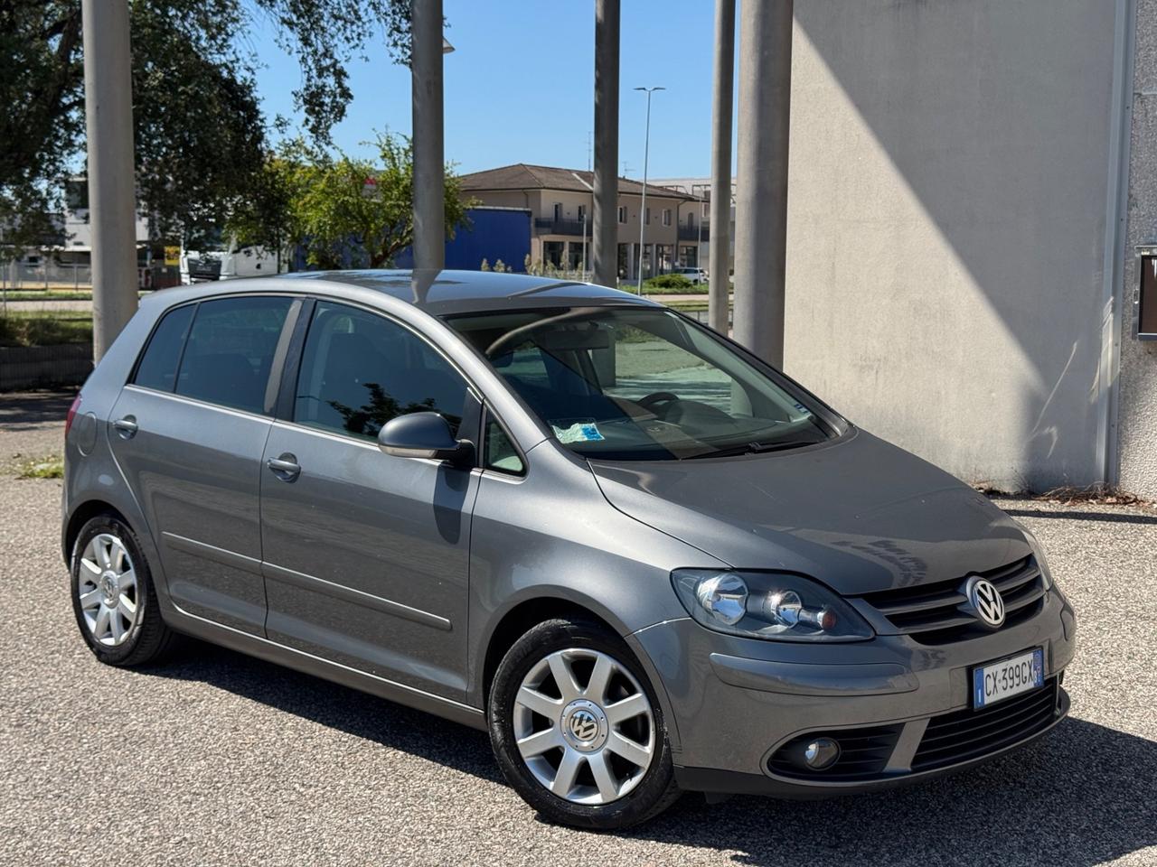 Volkswagen Golf 5 Plus 1.6 16V FSI Neopatentati