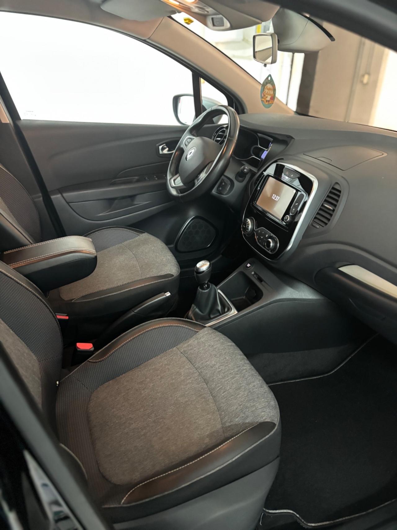 Renault Captur dCi 8V 90 CV EDC Sport Edition2