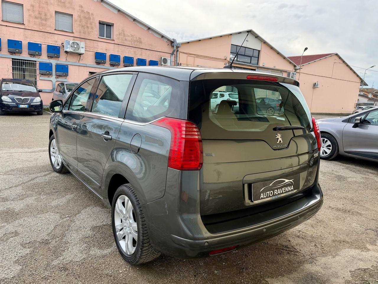 Peugeot 5008 1.6 HDi 115CV 7 Posti 2011