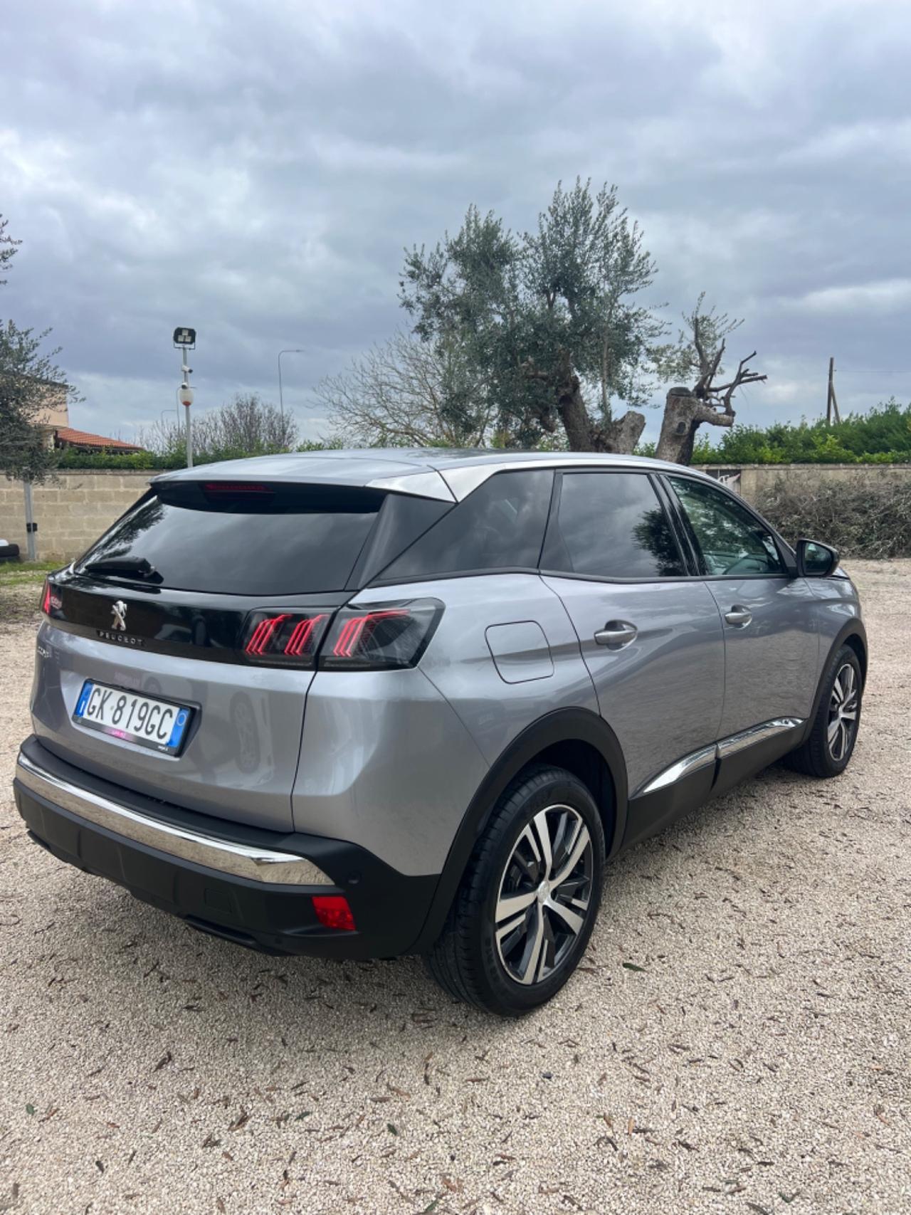 Peugeot 3008 BlueHDi 130 S&S Allure color titanio km 63000!!