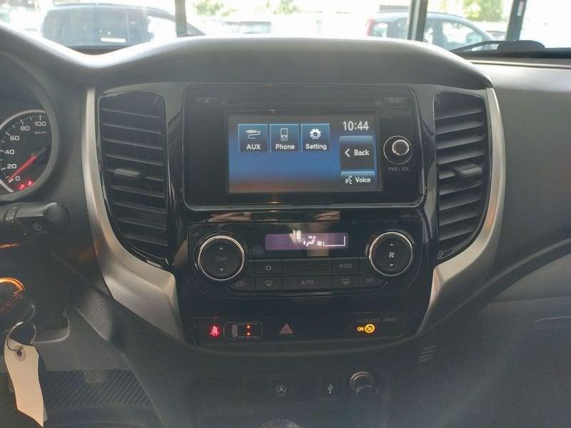Mitsubishi L200 L200 2.4 DI-D/181CV Club Cab Intense Cabina Estesa
