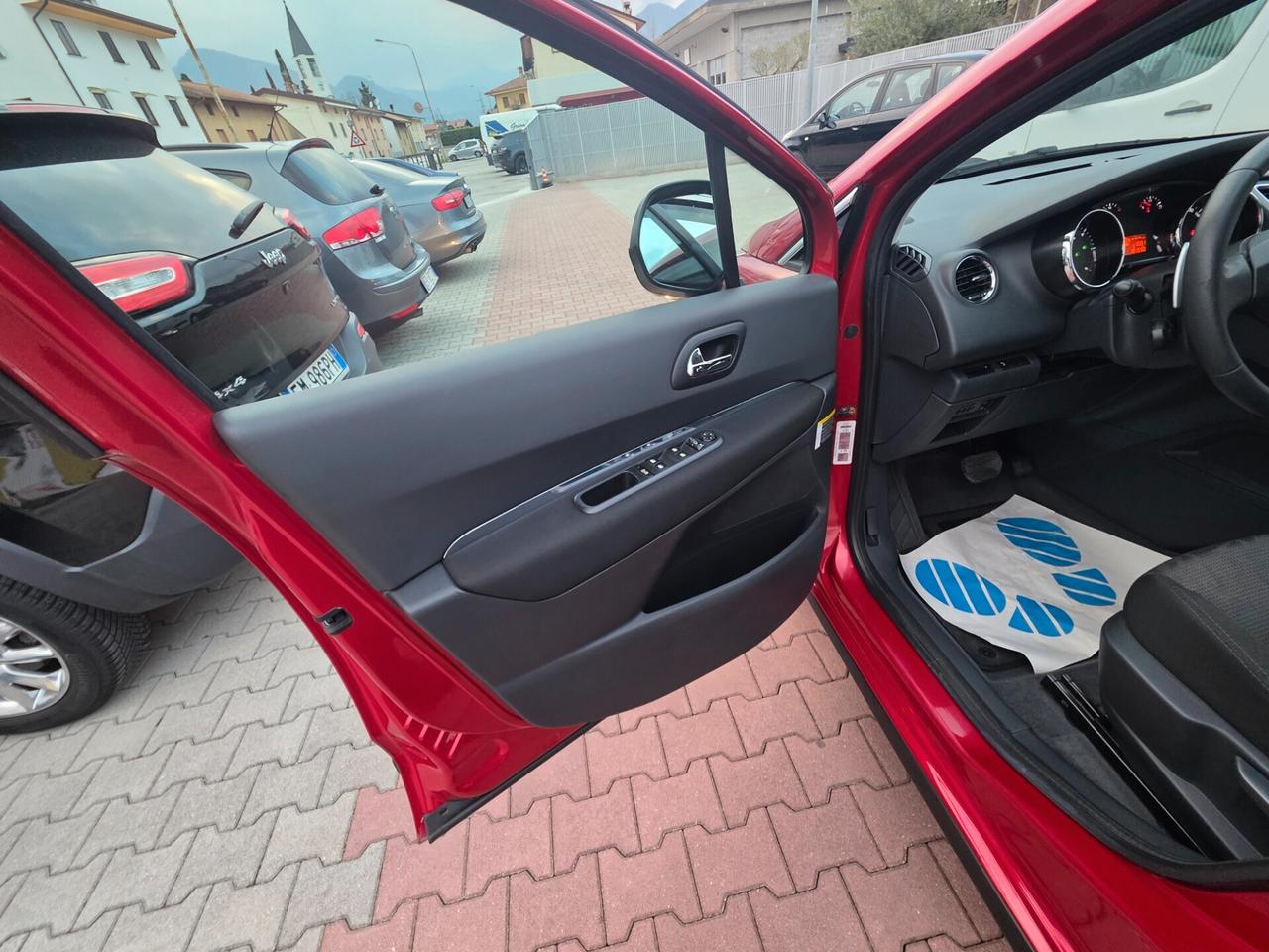 Peugeot 3008 1.6D uniproprietario km... certificato