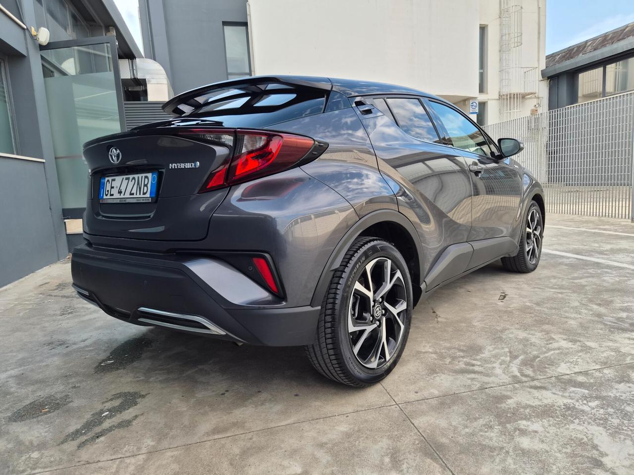 Toyota C-HR 2.0 Hybrid E-CVT Trend