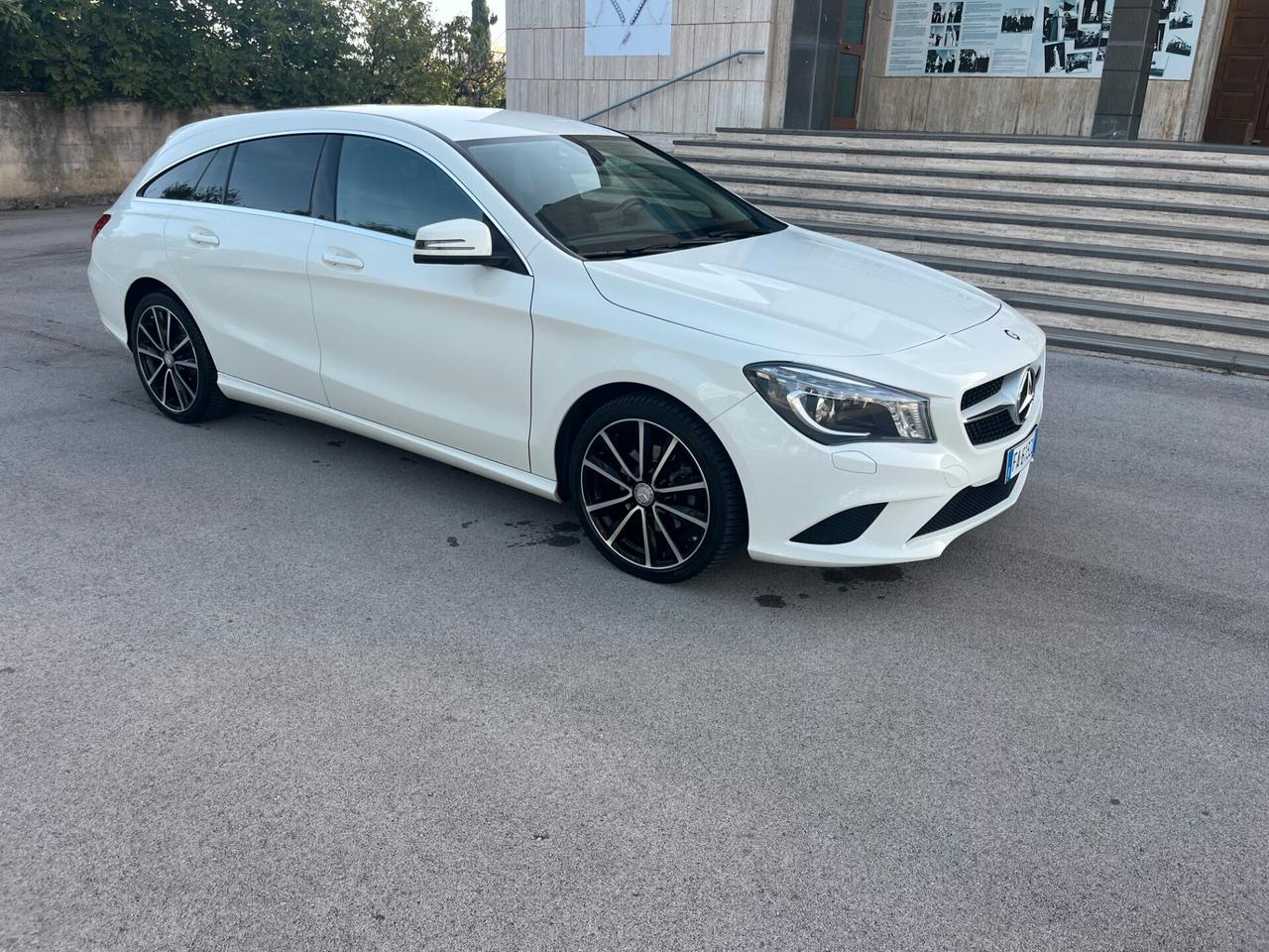 Mercedes-benz CLA 200 CDI Automatic Sport Km 100.00