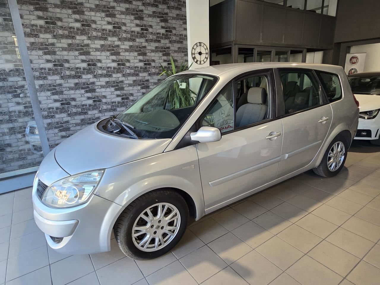 Renault Scenic Grand Scénic 1.9 dCi/130CV PlayStation Portable 7 posti