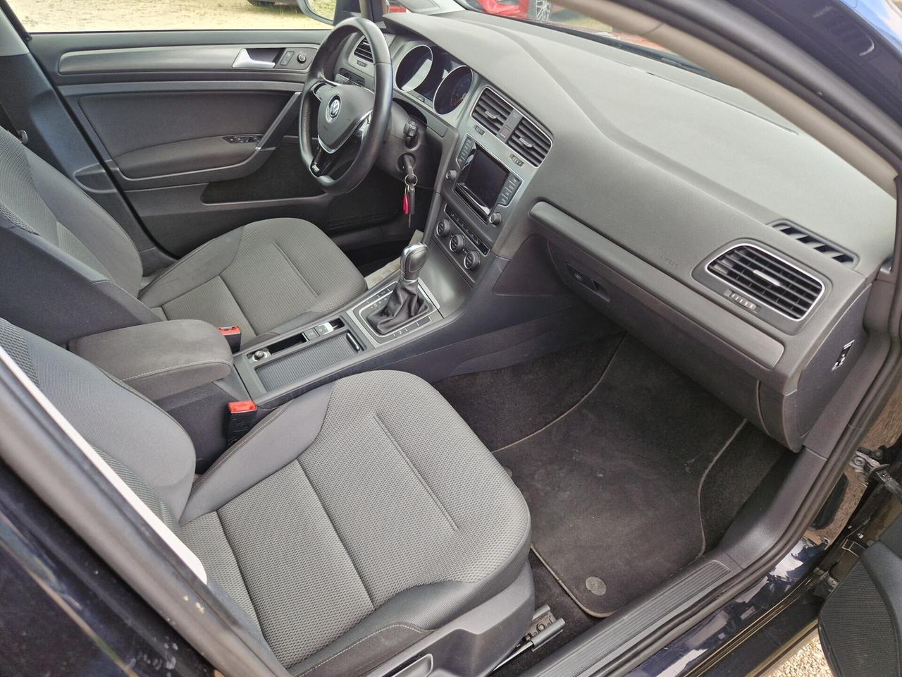 Volkswagen Golf 2.0 TDI DSG - 2014