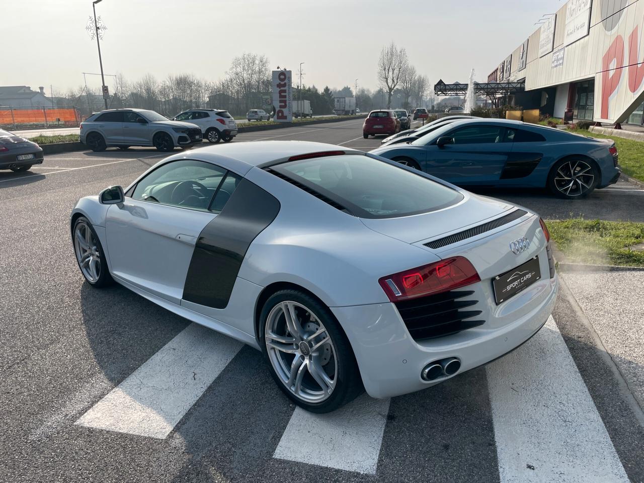 Audi R8 4.2 V8 FSI quattro