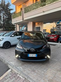 Toyota Aygo 1.0 VVT-i 69 CV 5 porte x-play NEOPATENTATI