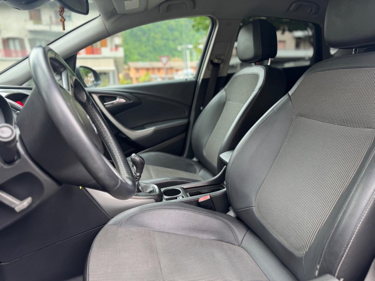 Opel Astra 1.4 100CV 5 porte Cosmo - GIA' TAGLIANDATA - CON CATENA DI DISTRIBUZIONE