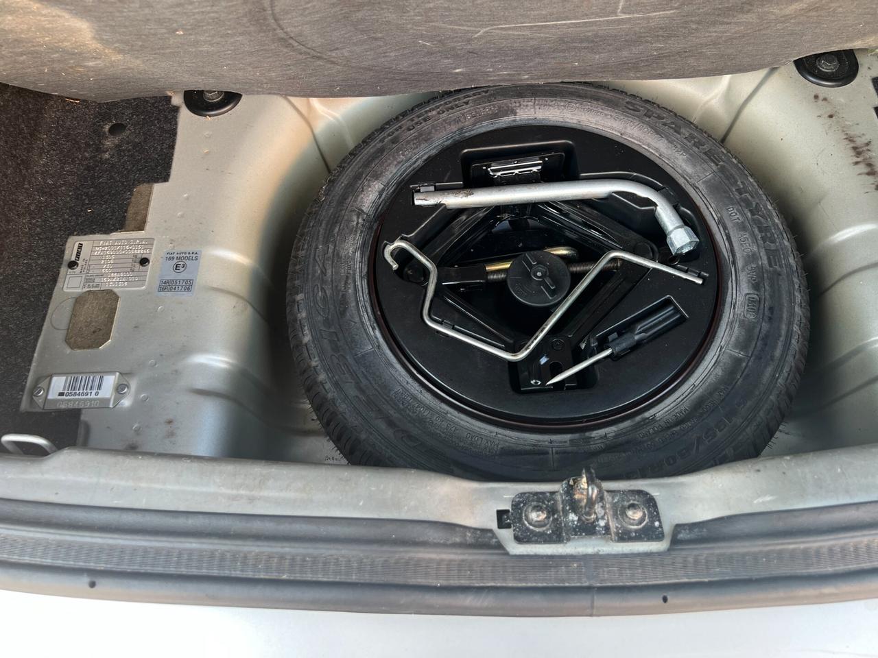 Fiat Panda 1.2 Dynamic GUIDA PER NEOPATENTATI