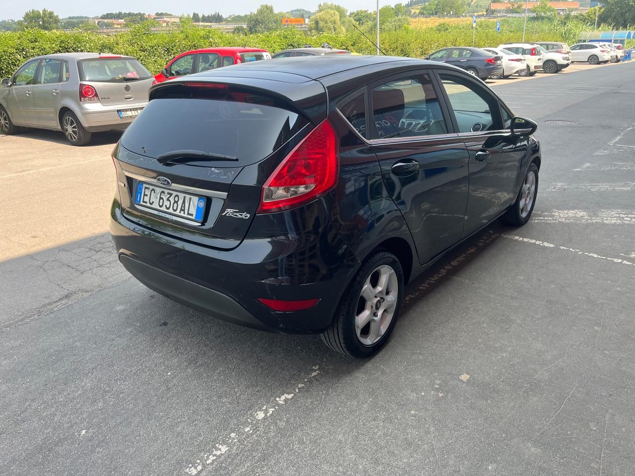 Ford Fiesta 1.4 TDCi 70CV 5 porte Titanium