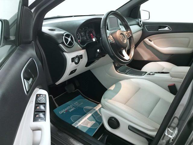 MERCEDES-BENZ B 220 Sport 4matic auto