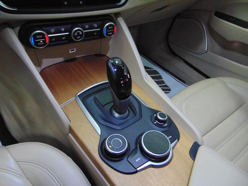 ALFA ROMEO Giulia (2016) Giulia 2.0 Turbo 280 C...