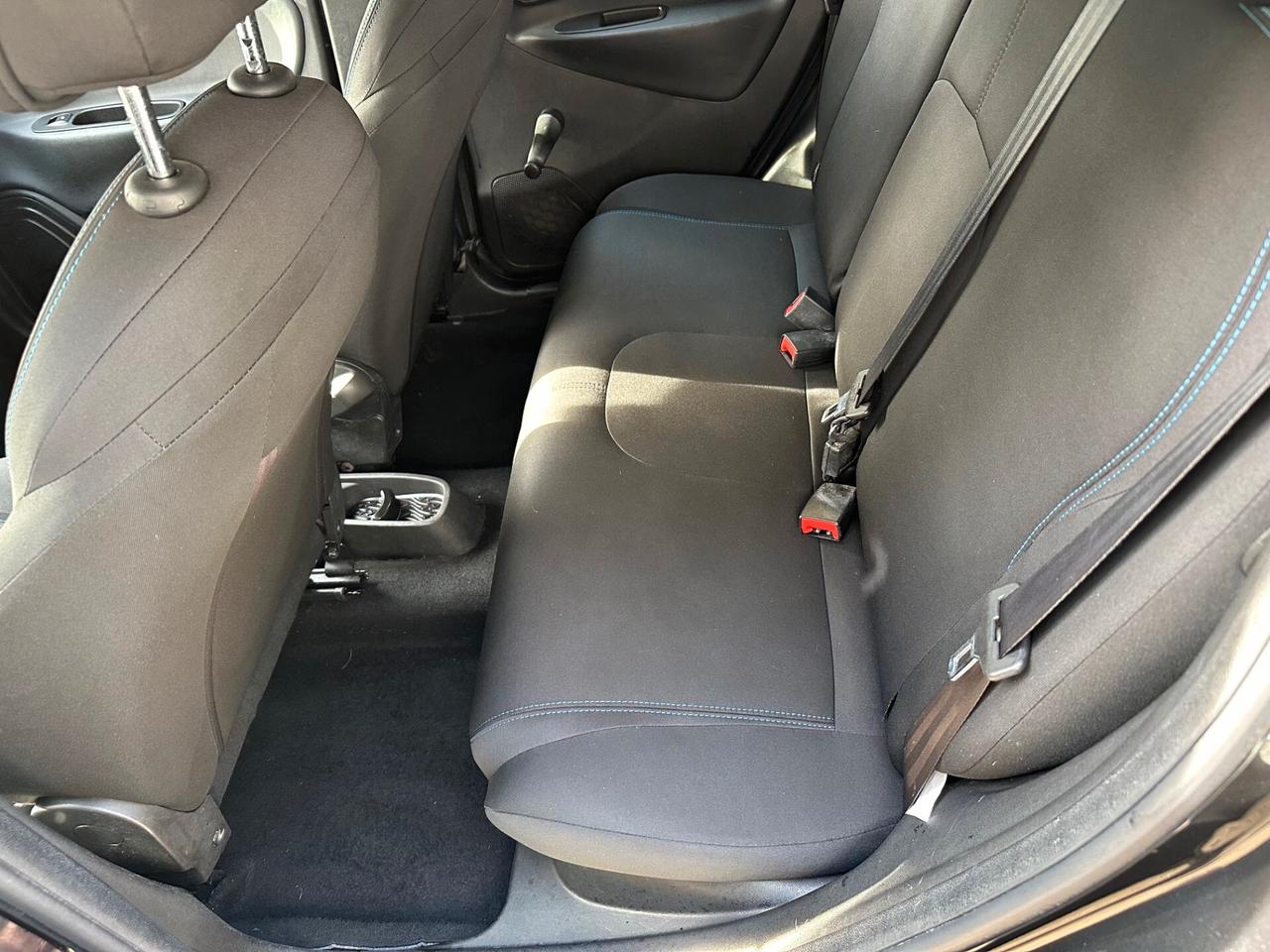 Lancia Ypsilon 1.2 69 CV 5 porte S&S Silver*NEOPATENTATI